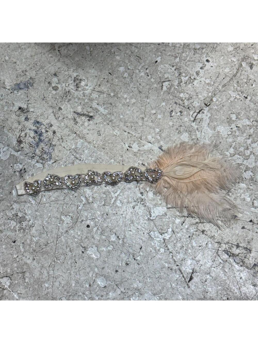 Pastel Peach Feather & Pearl Rhinestone Heart Flapper Headband - Picture 6 of 6